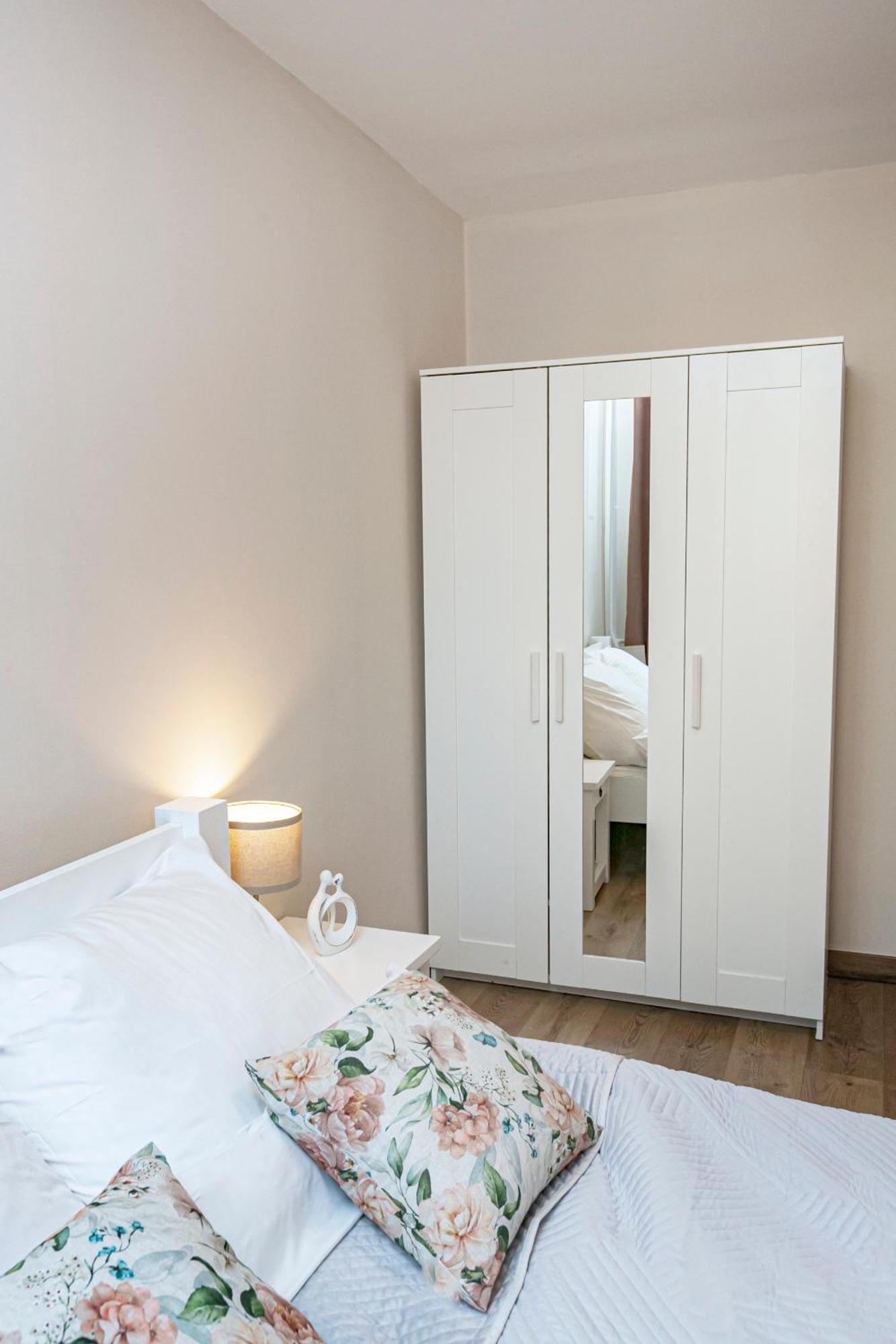 Panska 61 - Better Rental วอร์ซอ ภายนอก รูปภาพ
